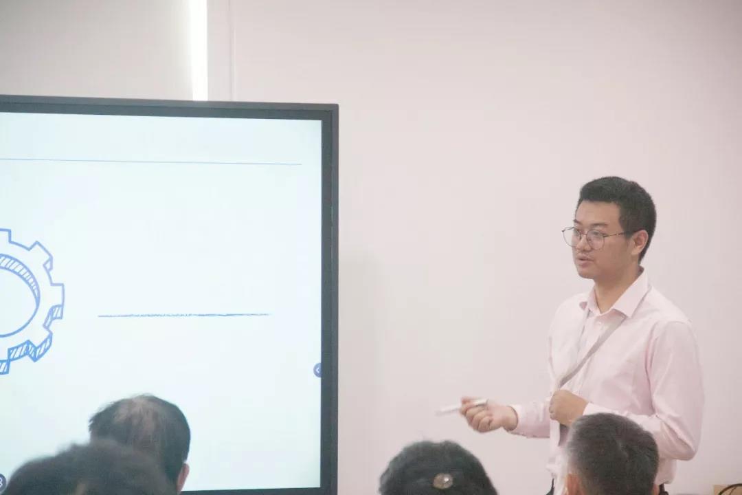 中匠（jiàng）福