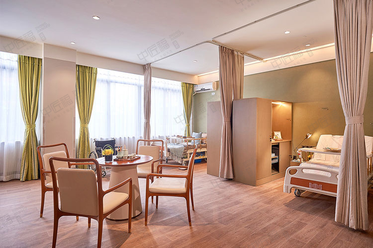 老人護（hù）理間