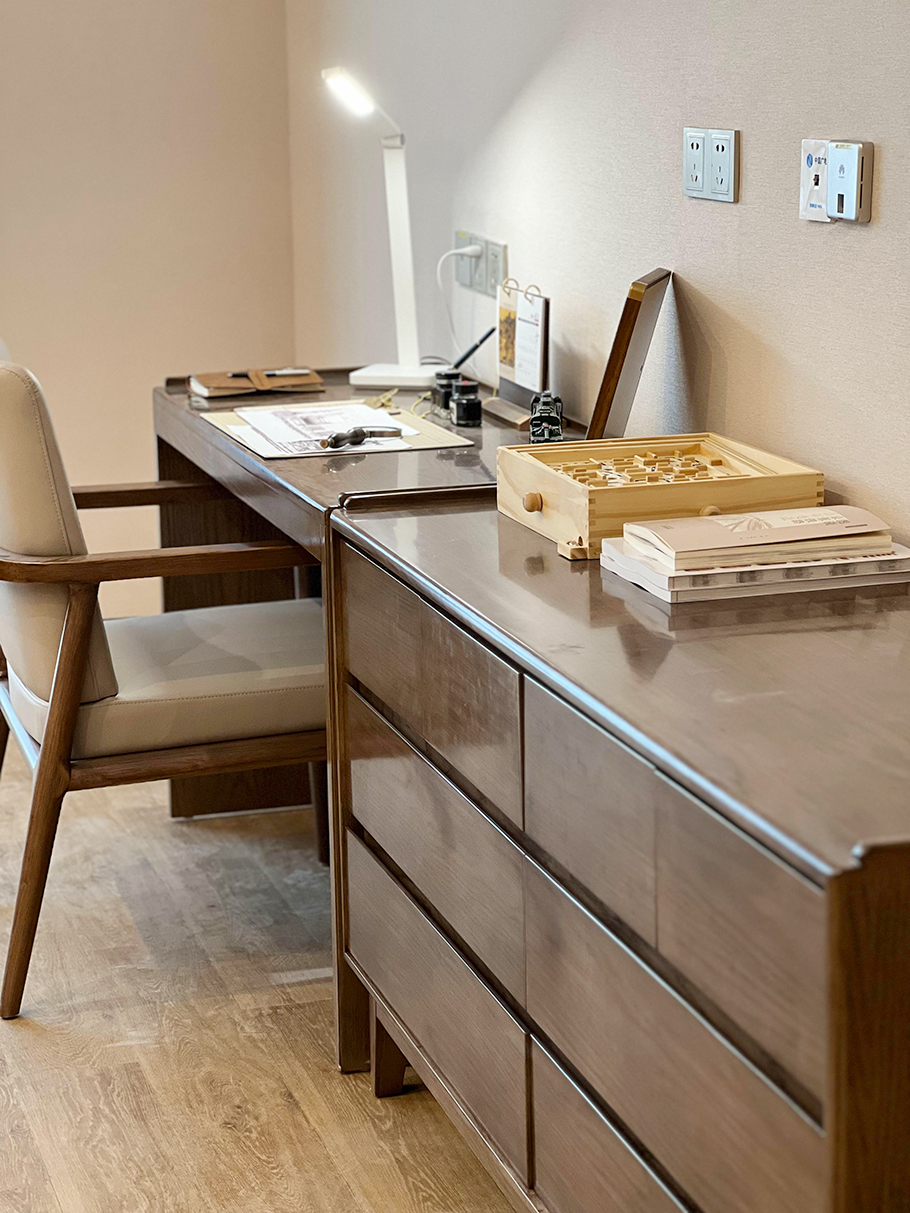 適老（lǎo）桌椅