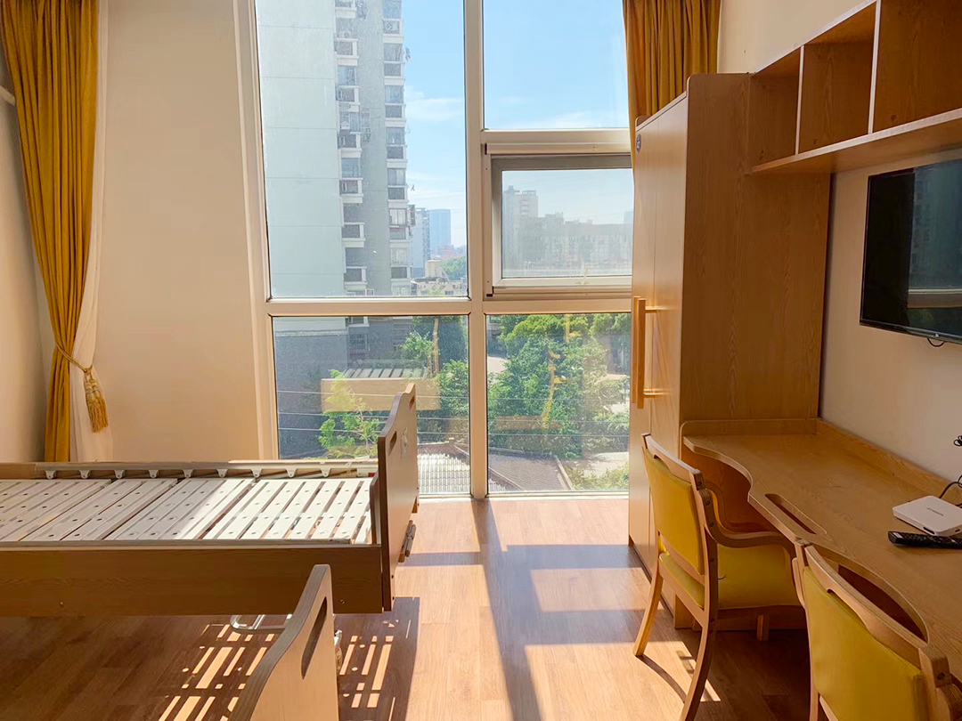 多（duō）功能（néng）護理（lǐ）床