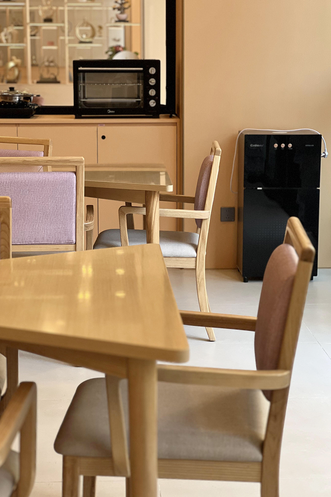 適（shì）老化餐桌