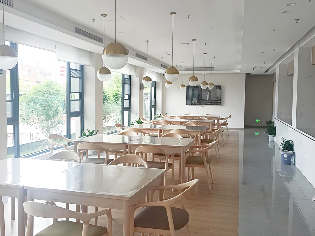 老（lǎo）年餐廳